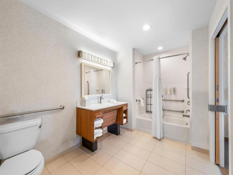 Home2 Suites by Hilton Charlotte Airport image