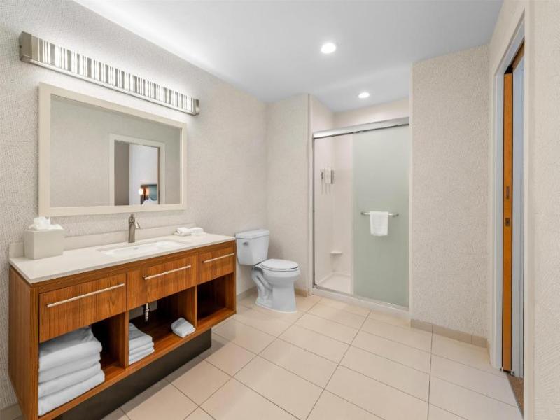 Home2 Suites by Hilton Charlotte Airport image