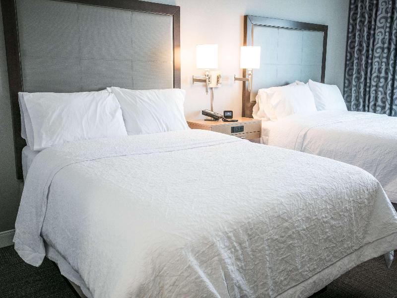 Hampton Inn & Suites Tempe/Phoenix Airport image