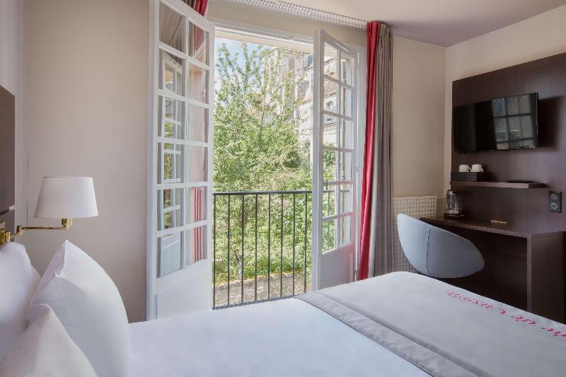 Best Western Blanche De Castille Dourdan image
