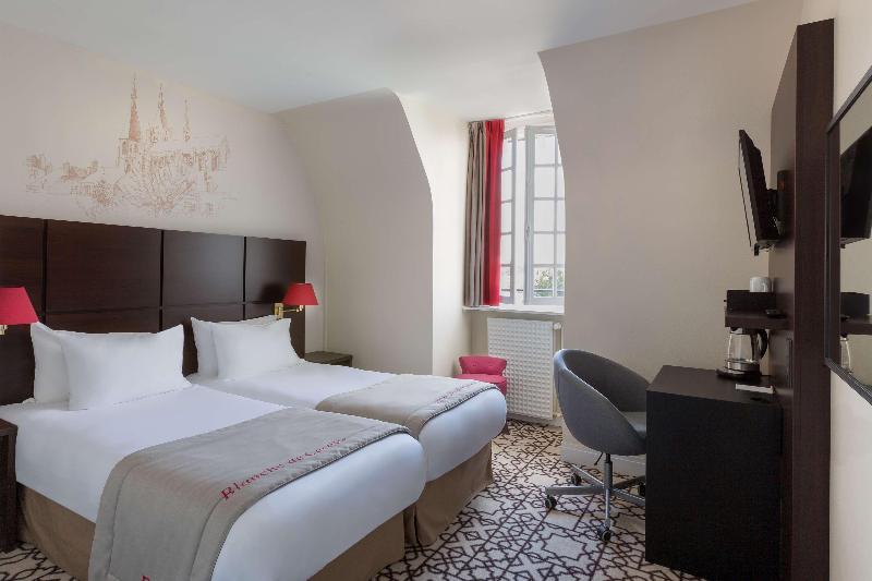 Best Western Blanche De Castille Dourdan image