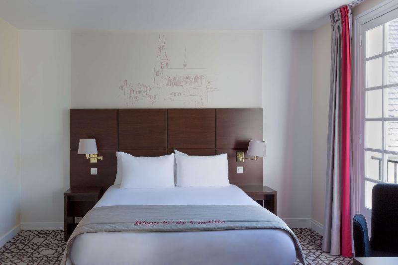 Best Western Blanche De Castille Dourdan image