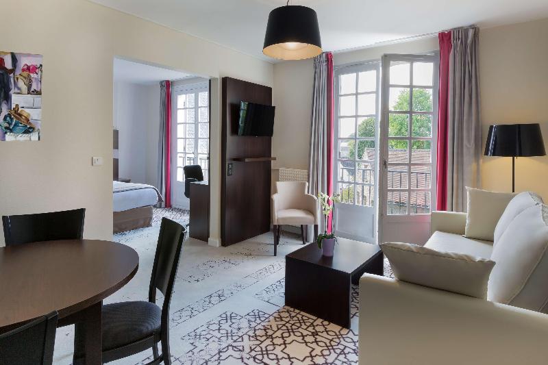 Best Western Blanche De Castille Dourdan image