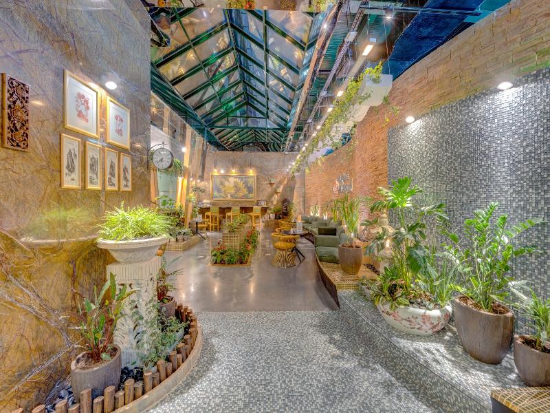 Al Khoory Executive Hotel image