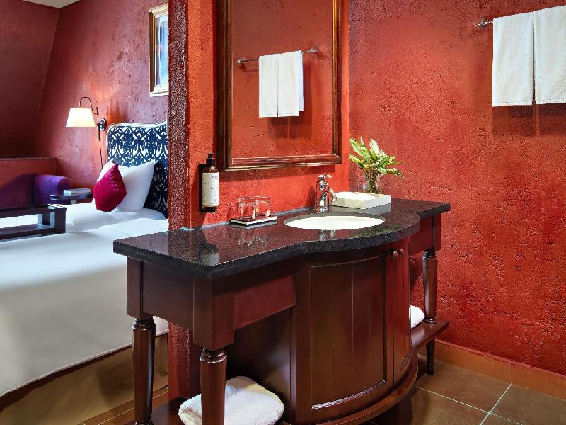 Mercure Danang French Village Bana Hills image
