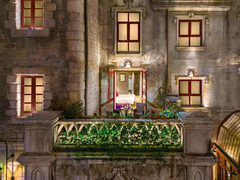 Mercure Danang French Village Bana Hills image