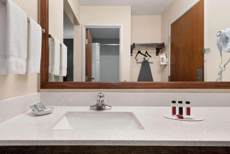 Baymont by Wyndham Washington image