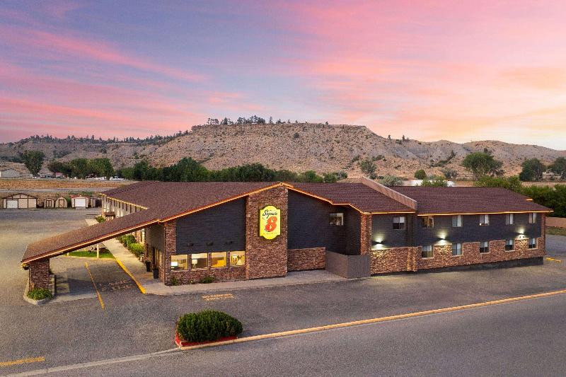 Super 8 by Wyndham Columbus image