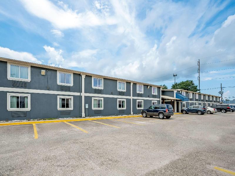Days Inn By Wyndham New Orleans Pontchartrain image