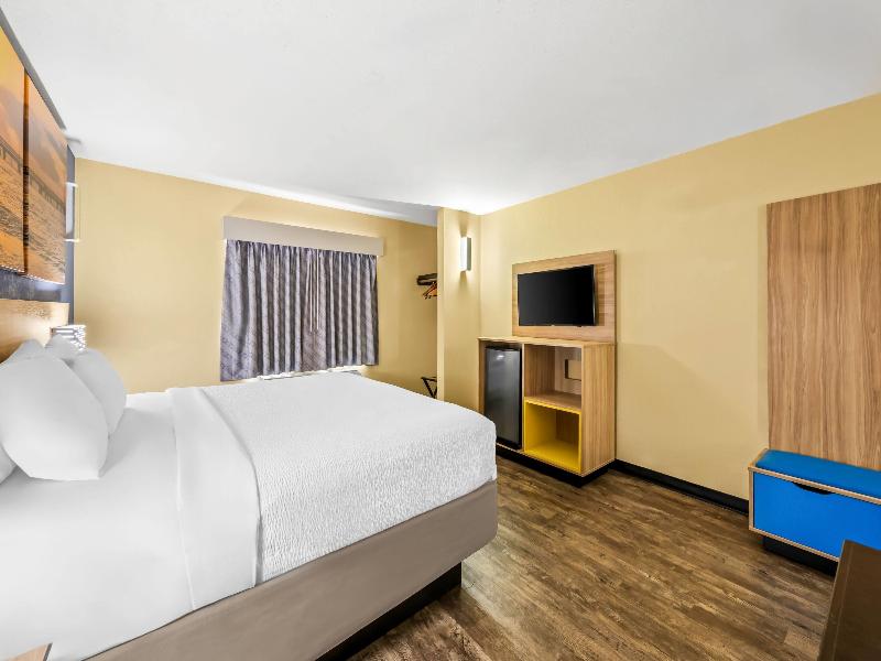 Days Inn By Wyndham New Orleans Pontchartrain image