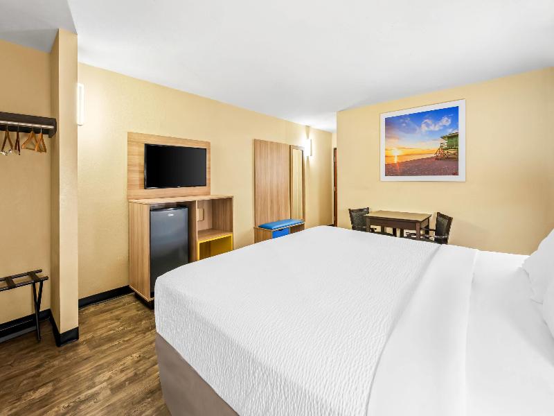 Days Inn By Wyndham New Orleans Pontchartrain image