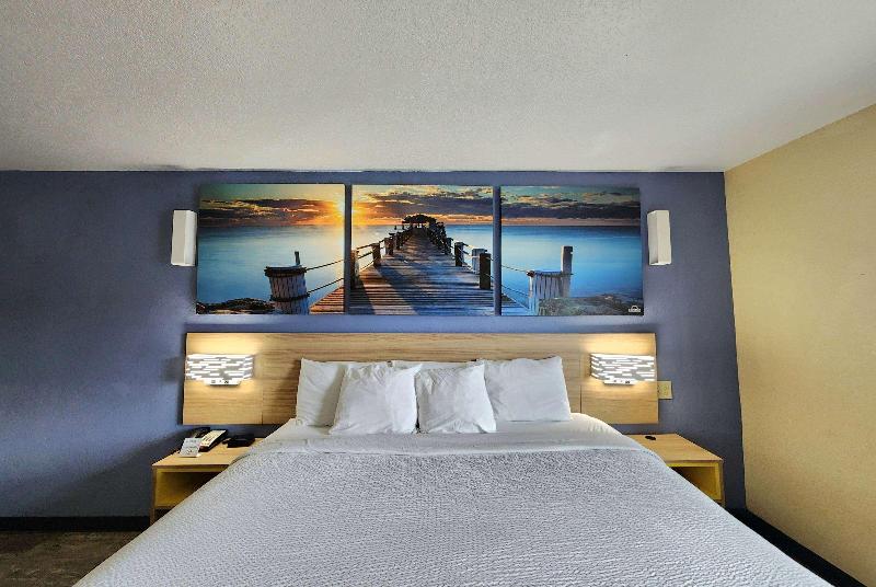 Days Inn By Wyndham New Orleans Pontchartrain image