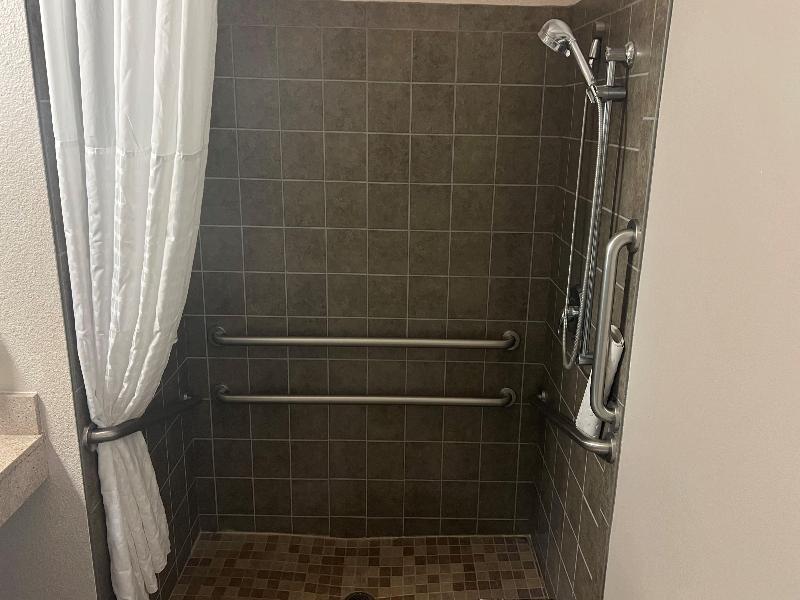 Days Inn & Suites by Wyndham Columbus NE image