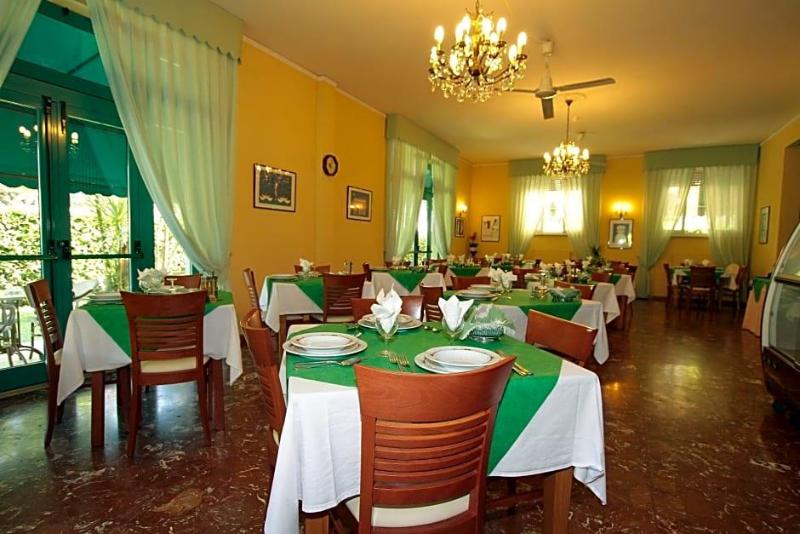 Hotel Vera image