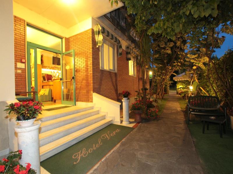 Hotel Vera image
