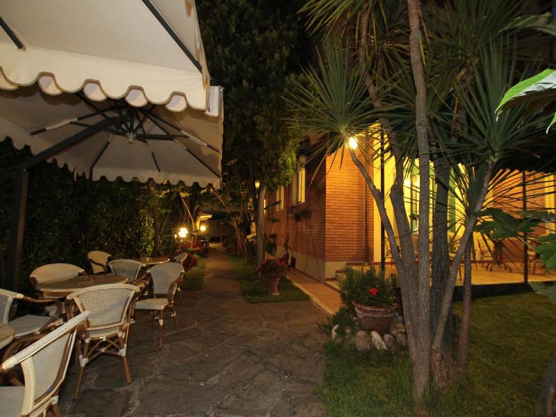 Hotel Vera image