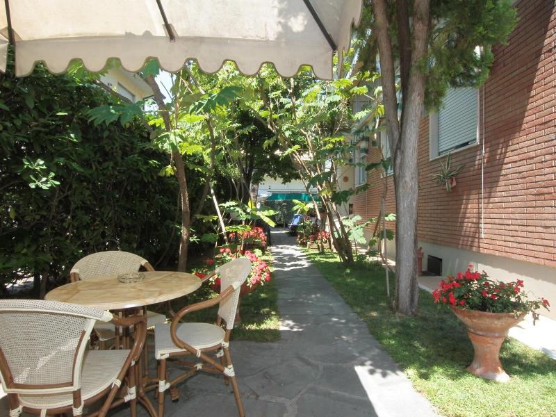 Hotel Vera image