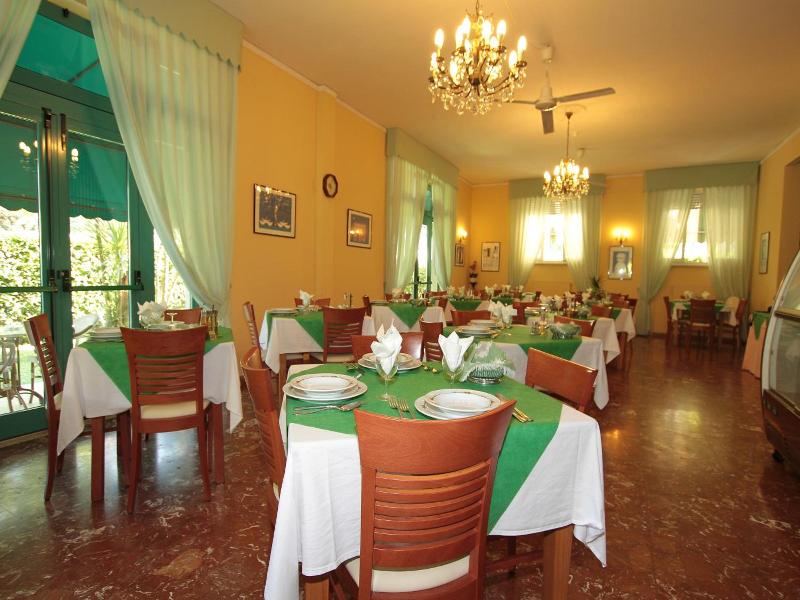 Hotel Vera image
