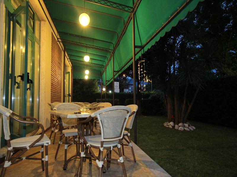 Hotel Vera image