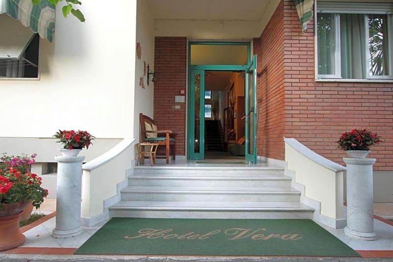 Hotel Vera image