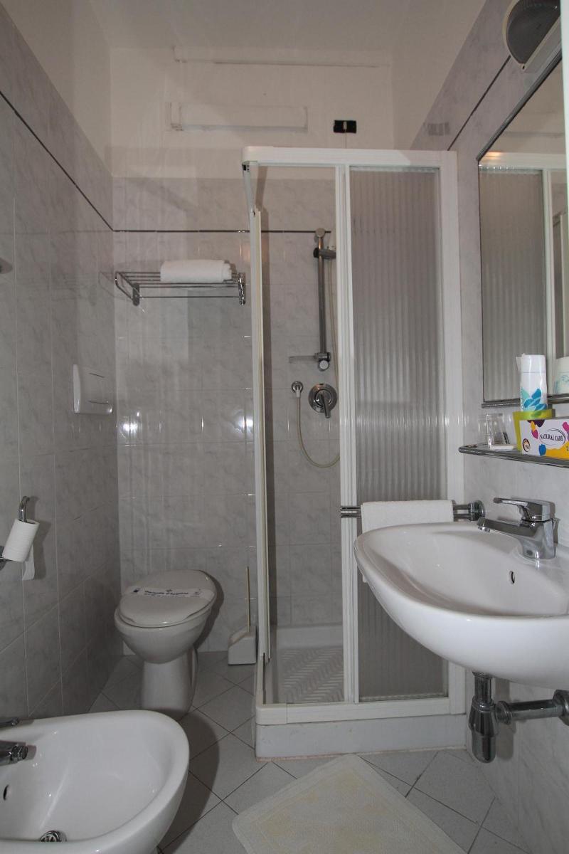 Hotel Vera image