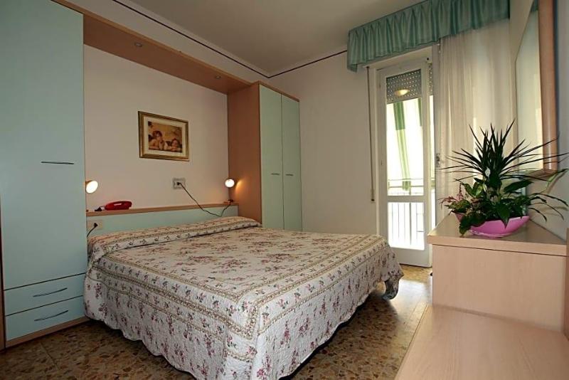 Hotel Vera image