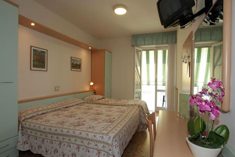 Hotel Vera image