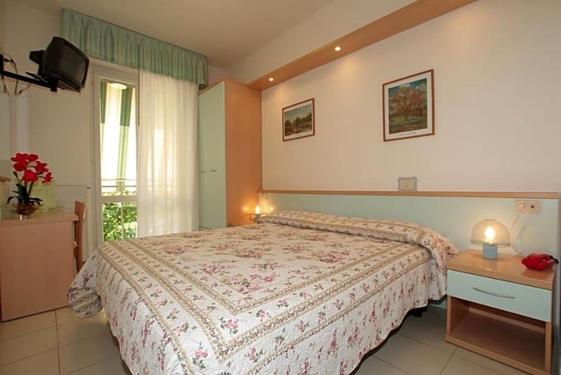 Hotel Vera image
