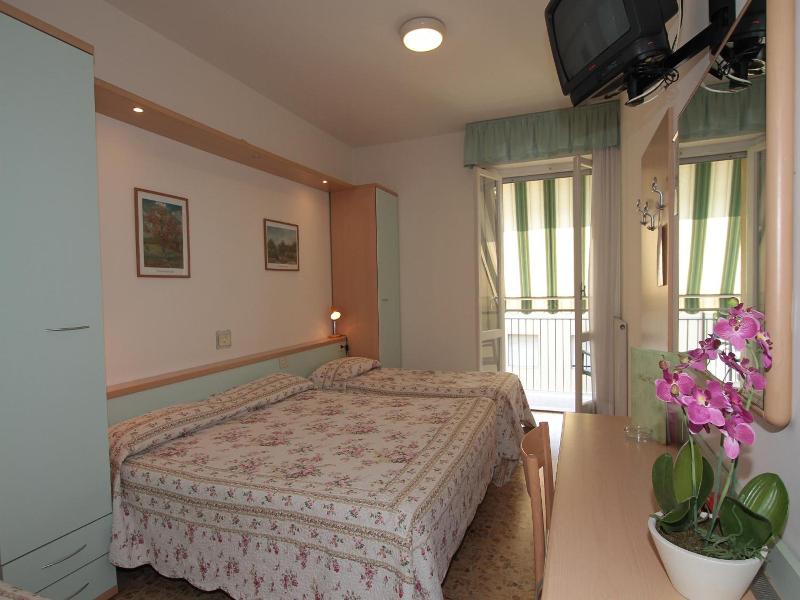 Hotel Vera image