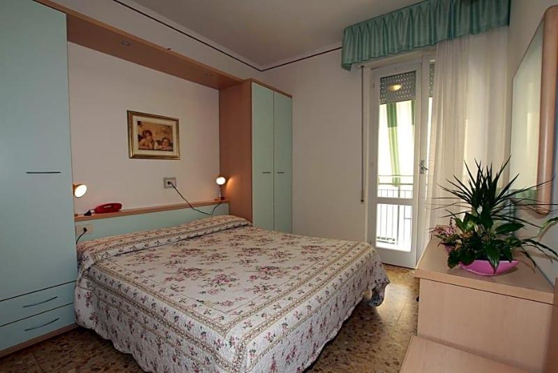 Hotel Vera image