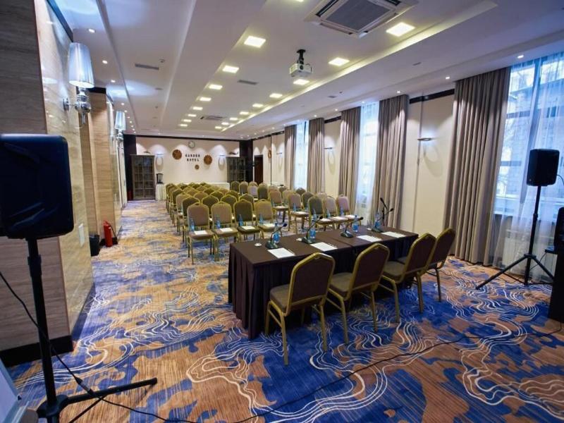 Garden Hotel image