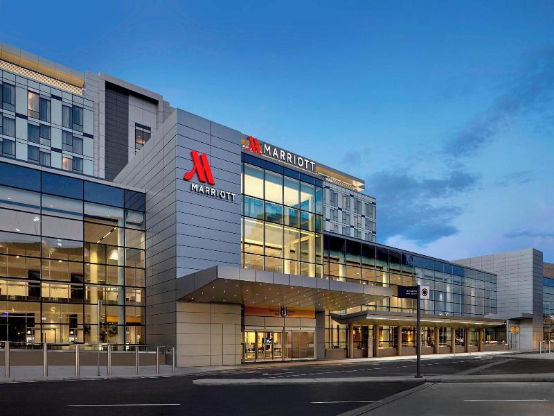 Calgary Airport Marriott In-Terminal Hotel image