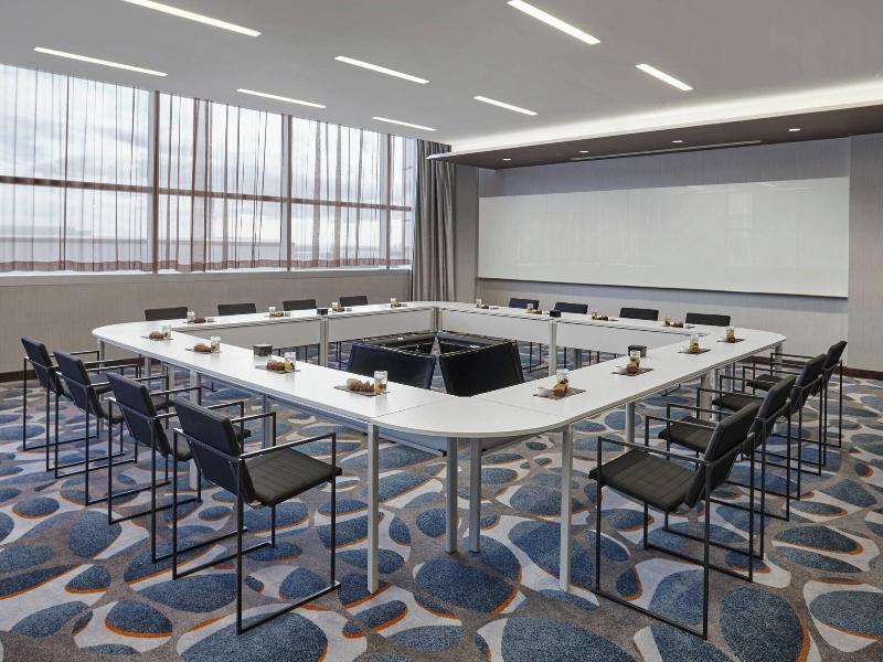 Calgary Airport Marriott In-Terminal Hotel image