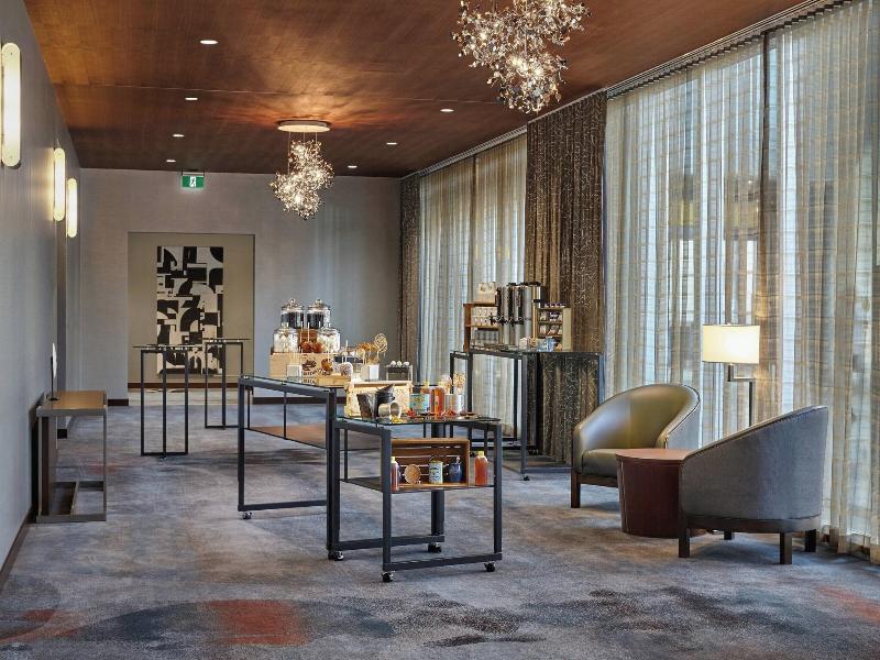 Calgary Airport Marriott In-Terminal Hotel image