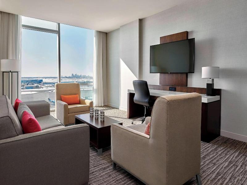 Calgary Airport Marriott In-Terminal Hotel image