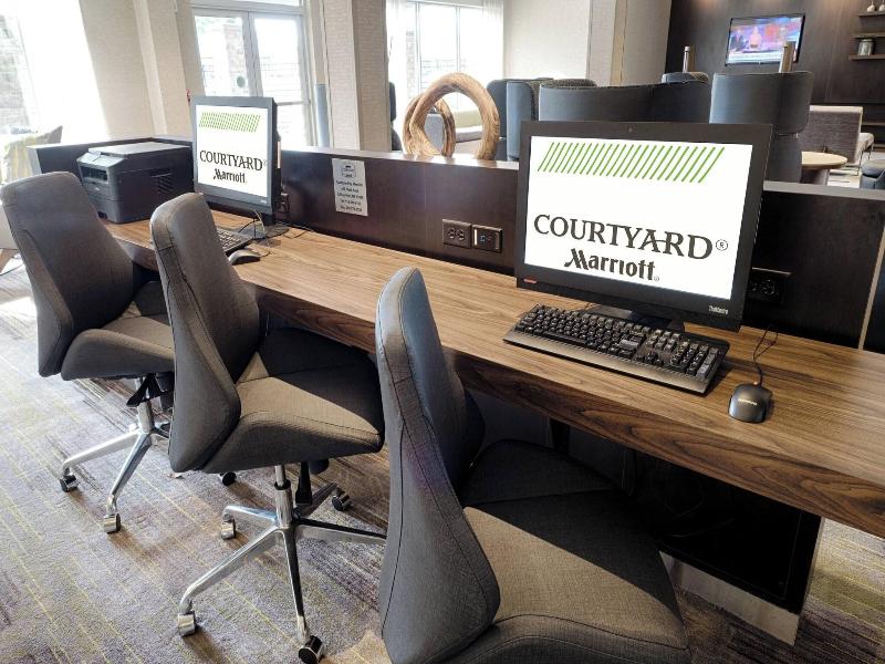 Courtyard Clifton Park image