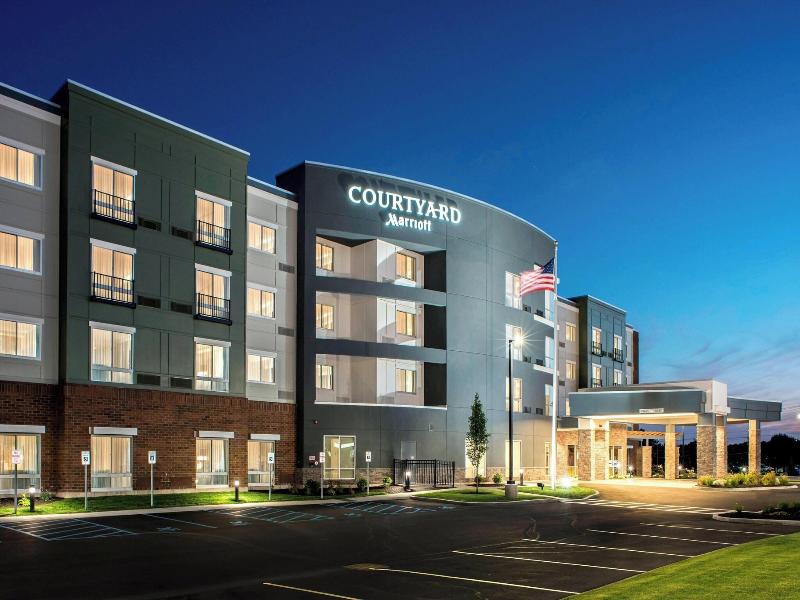 Courtyard Clifton Park image