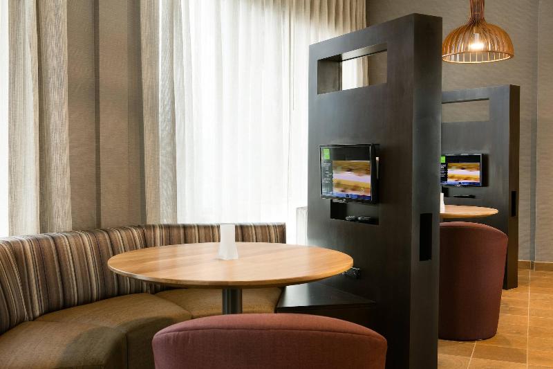 Courtyard Omaha Bellevue at Beardmore Event Center image