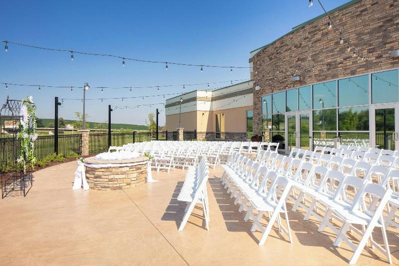Courtyard Omaha Bellevue at Beardmore Event Center image