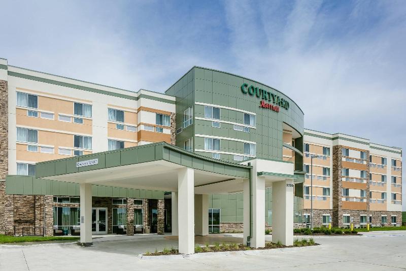 Courtyard Omaha Bellevue at Beardmore Event Center image