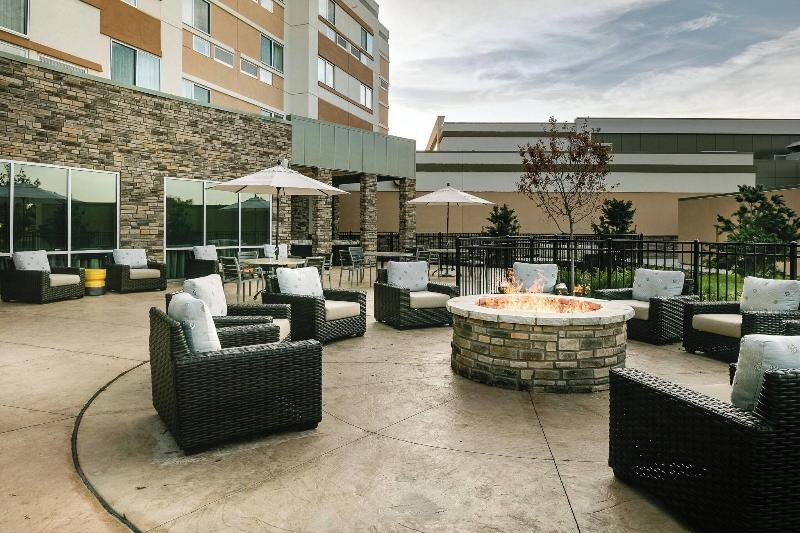 Courtyard Omaha Bellevue at Beardmore Event Center image