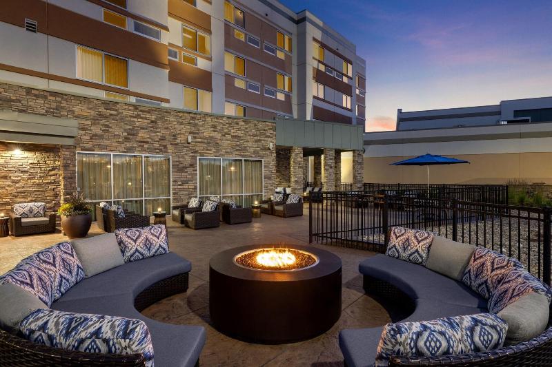 Courtyard Omaha Bellevue at Beardmore Event Center image