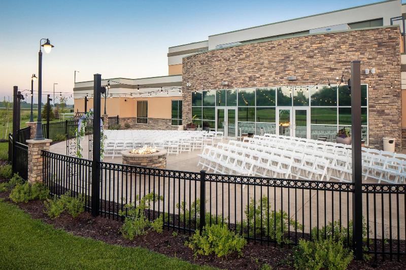 Courtyard Omaha Bellevue at Beardmore Event Center image