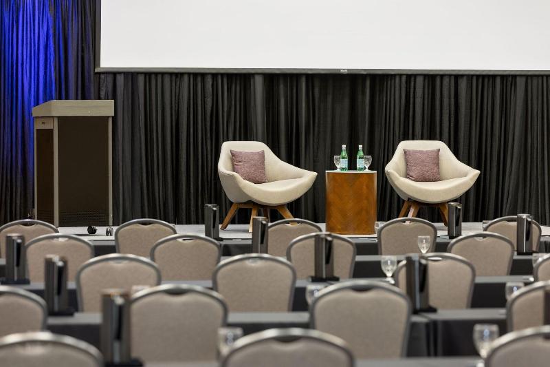 Courtyard Omaha Bellevue at Beardmore Event Center image