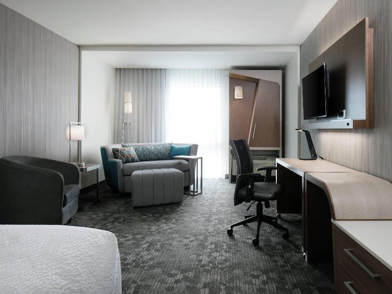 Courtyard Omaha Bellevue at Beardmore Event Center image