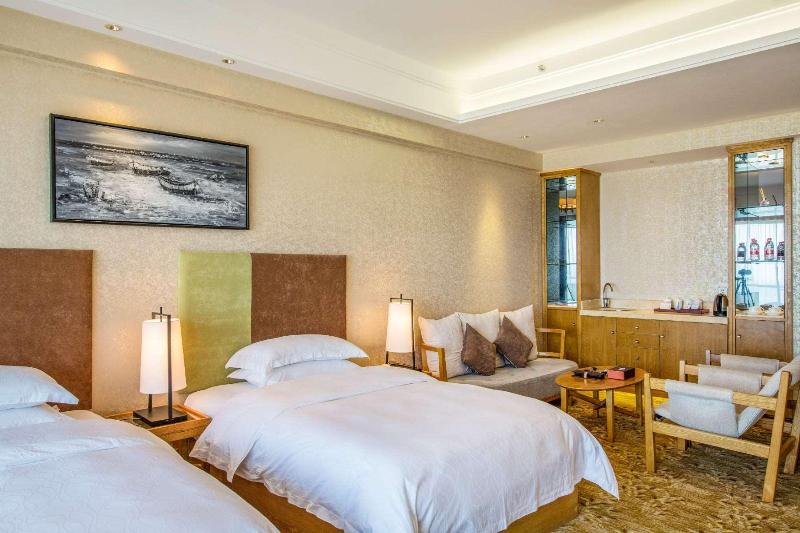 Days Hotel Suites Yangjiang image
