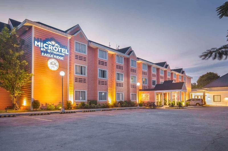 Microtel by Wyndham Eagle Ridge - Cavite