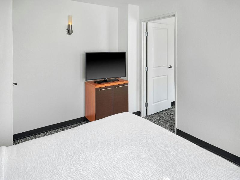 TownePlace Suites Detroit Troy image