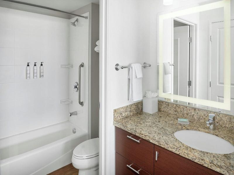 TownePlace Suites Detroit Troy image