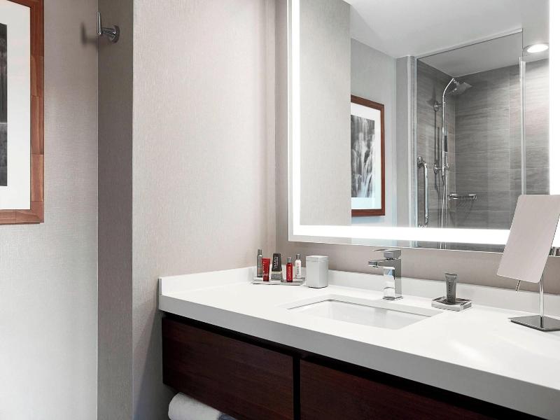 Ithaca Marriott Downtown on the Commons image